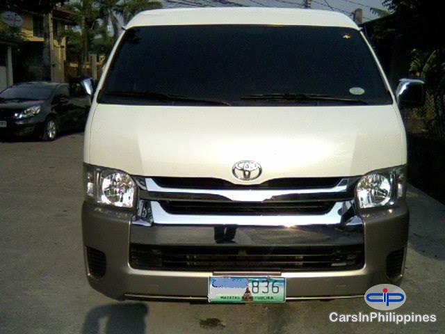 Toyota Granvia Automatic - image 2