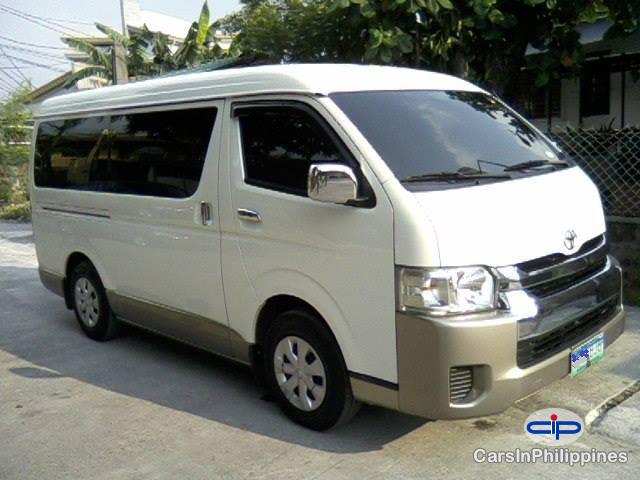 Toyota Granvia Automatic - image 4