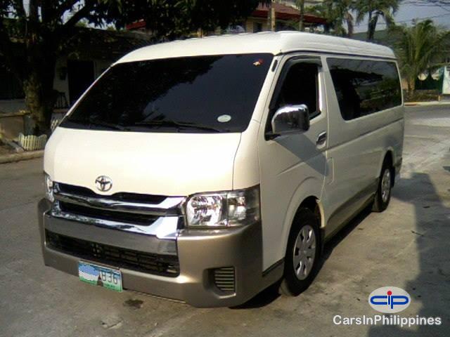 Toyota Granvia Automatic - image 7