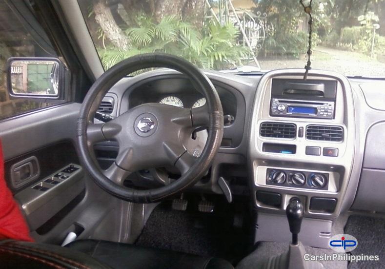 Nissan Frontier Manual 2006 in Cavite