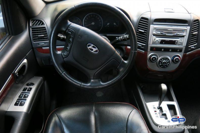 Hyundai Santa Fe Automatic in Metro Manila