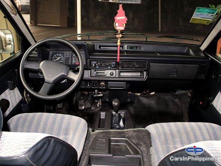 Toyota LiteAce Manual 1999 - image 2