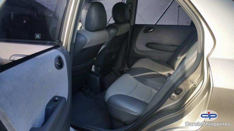 Honda City Automatic - image 6