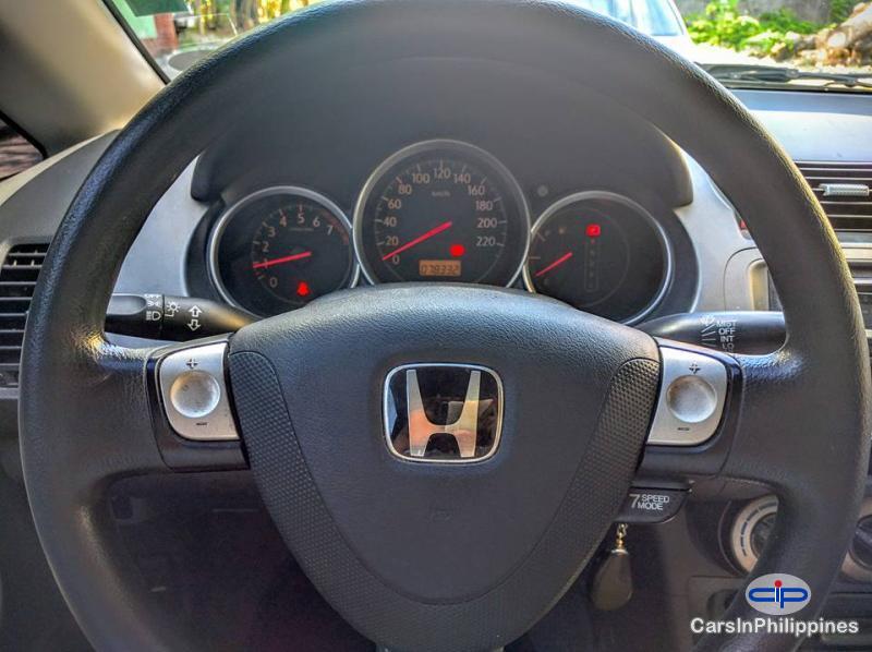 Honda City Automatic - image 6