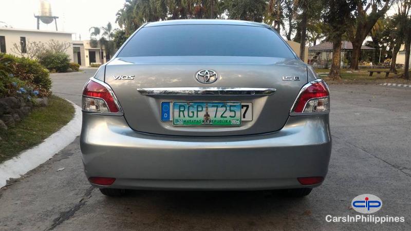 Toyota Vios Automatic - image 4