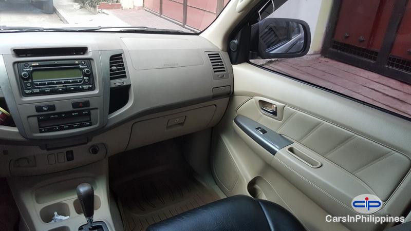 Toyota Fortuner Automatic - image 8