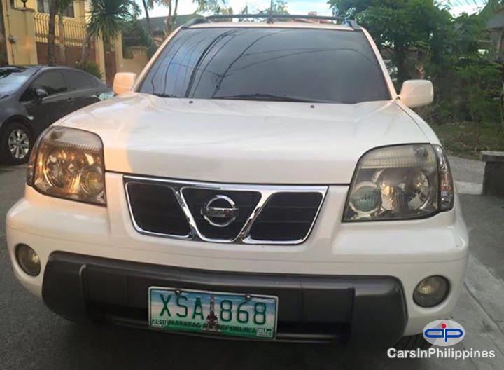 Nissan X-Trail Automatic - image 3