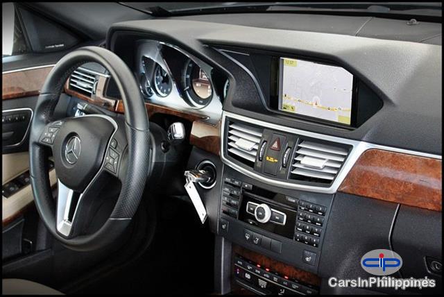 Mercedes Benz E-Class Automatic 2012 - image 12