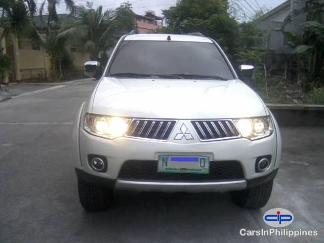 Mitsubishi Montero Sport Automatic - image 2