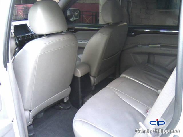 Mitsubishi Montero Sport Automatic - image 9
