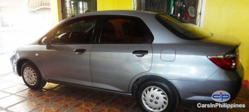 Honda City Manual 2008 - image 4