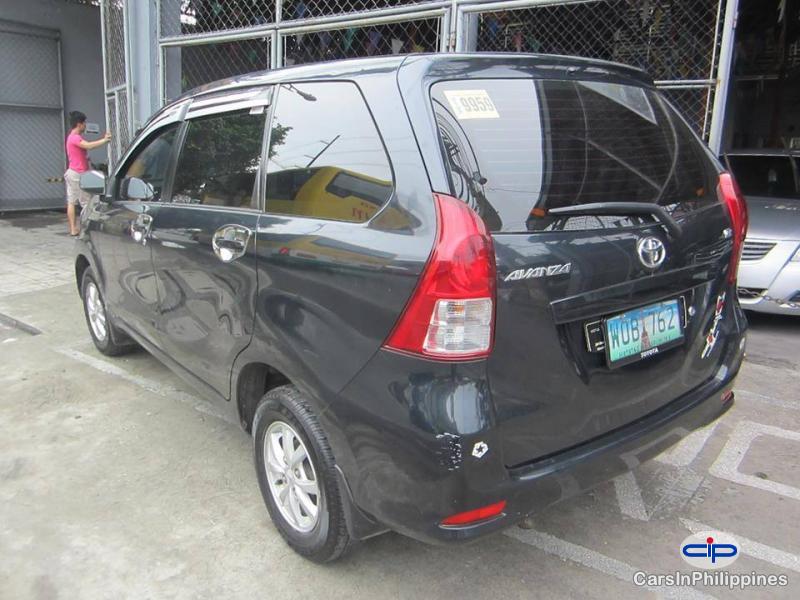 Toyota Avanza Automatic - image 5