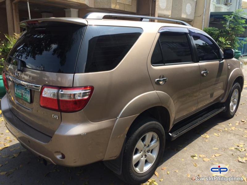 Toyota Fortuner Automatic 2011