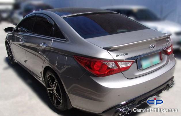 Hyundai Sonata - image 5