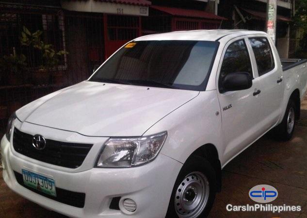 Picture of Toyota Hilux Manual 2012