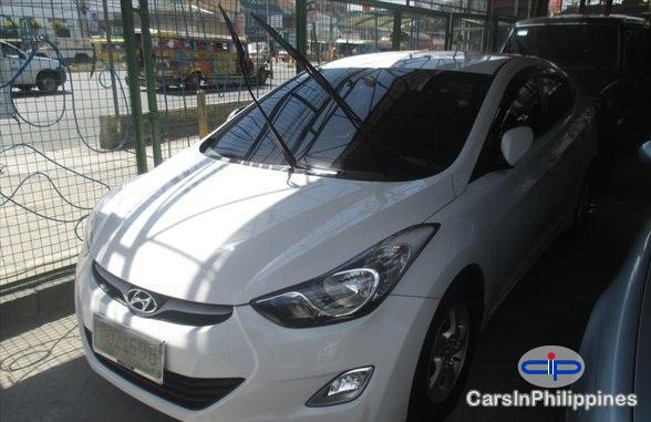 Pictures of Hyundai Elantra Automatic 2014