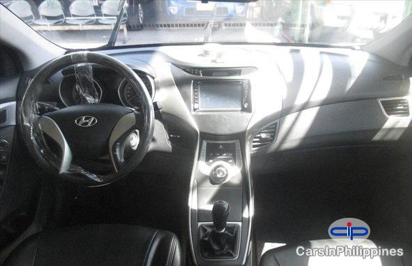 Hyundai Elantra Automatic 2014 - image 4
