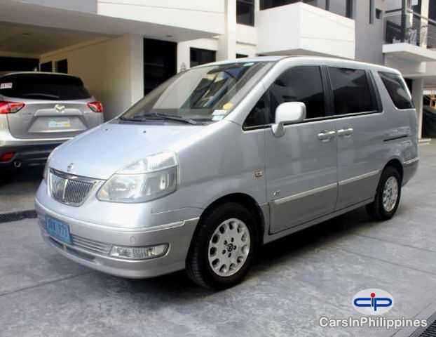 Nissan sirena 2004