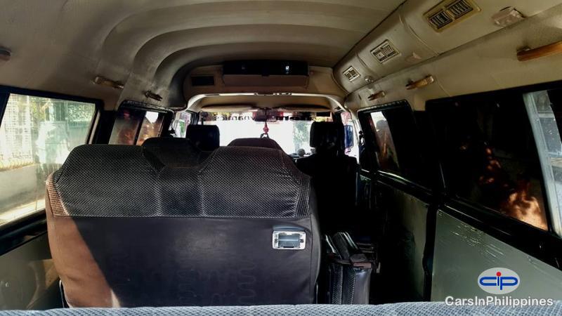 Mitsubishi L300 Automatic - image 2