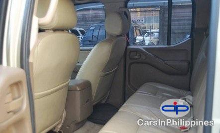 Nissan Navara Manual 2009 - image 3