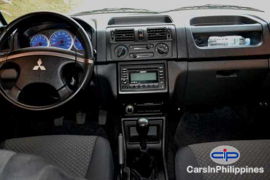 Mitsubishi Adventure Manual 2011