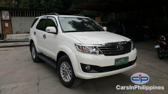 Toyota Fortuner Automatic 2012 - image 2