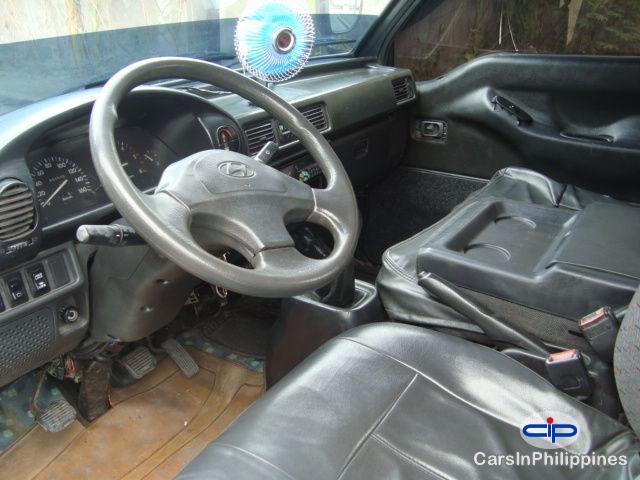 Hyundai Manual 2005 - image 3