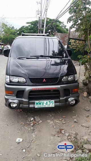 Mitsubishi space gear 2000