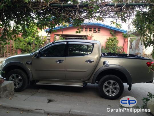Picture of Mitsubishi Strada Automatic 2010