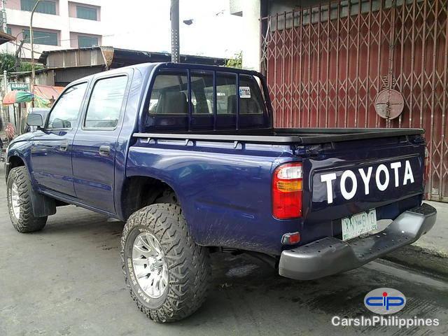 Toyota Hilux Manual 2003 - image 3