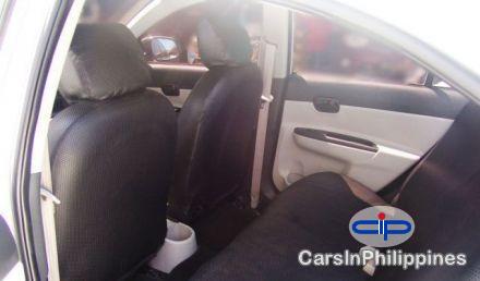 Hyundai Accent Manual 2010 - image 3