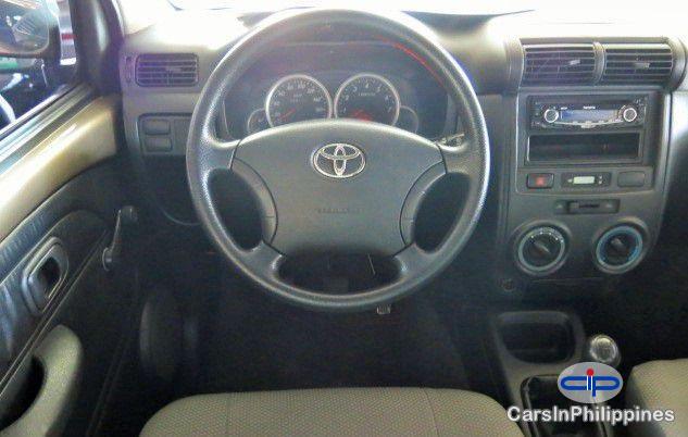 Toyota Avanza Manual 2011 in Metro Manila
