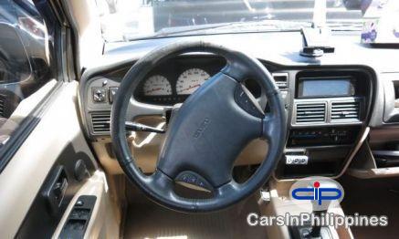 Isuzu 2010 - image 2