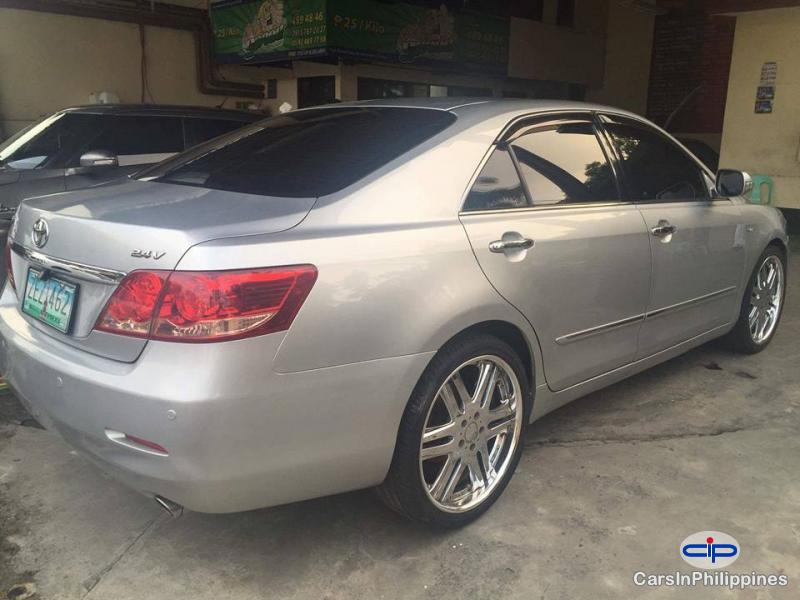 Toyota Camry Automatic - image 2