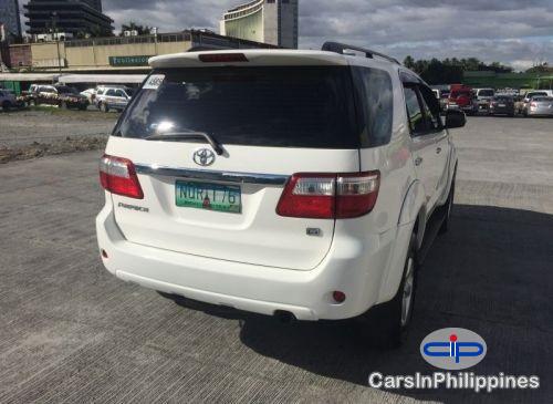 Toyota Fortuner Automatic 2010 - image 12