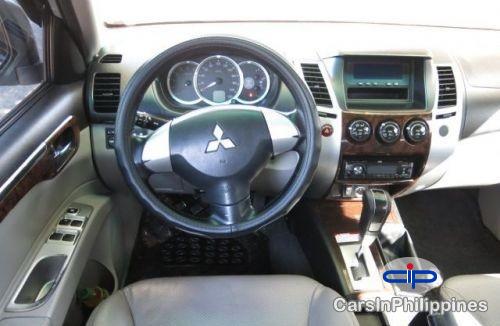 Mitsubishi Montero Sport Automatic 2009 - image 5