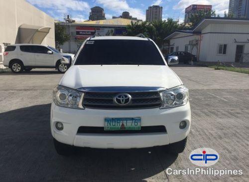 Picture of Toyota Fortuner Automatic 2010