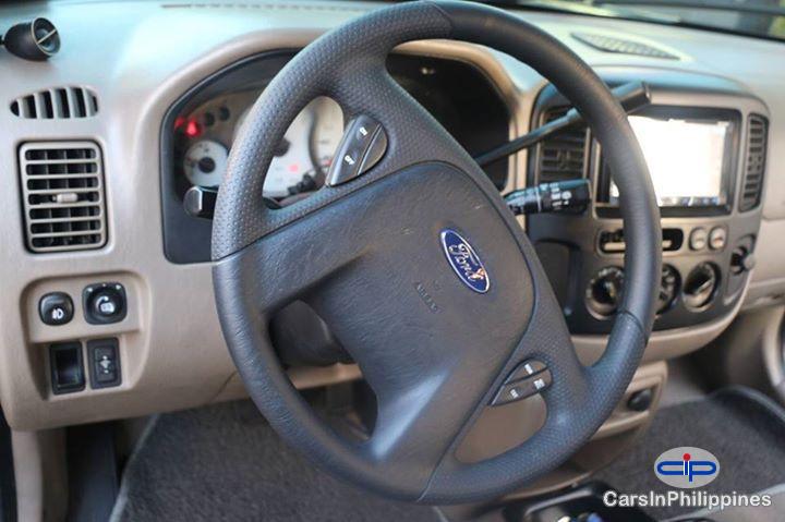Ford Escape Automatic 2004 - image 4