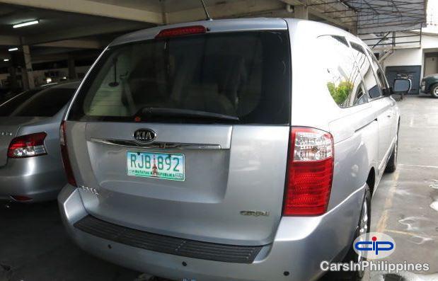 Kia Carnival - image 2