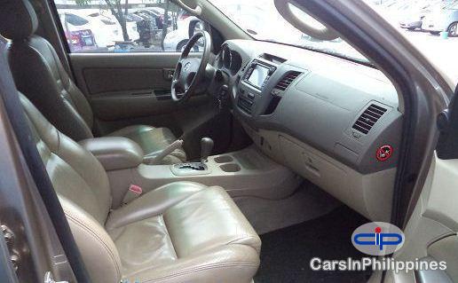 Toyota Fortuner - image 3