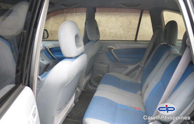 Toyota RAV4 - image 3