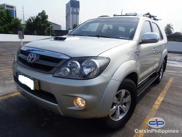 Picture of Toyota Fortuner Automatic 2009