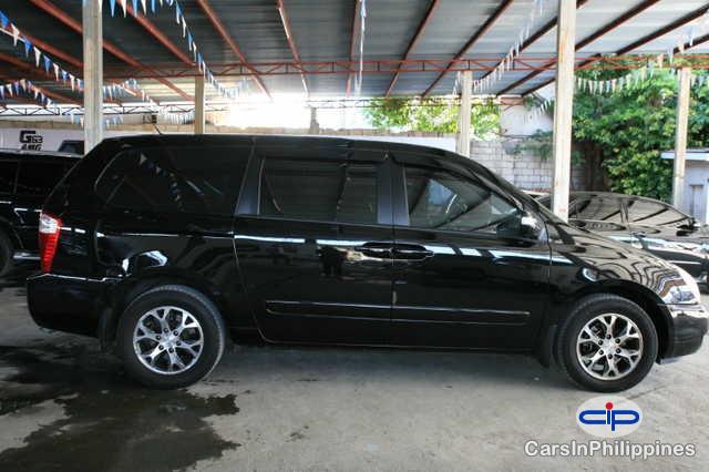 Picture of Kia Carnival Automatic