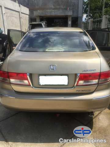 Honda Accord Automatic - image 3