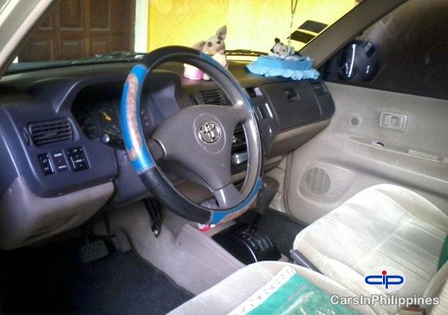 Toyota Revo Automatic 2003 - image 3