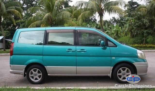 Picture of Nissan Serena Automatic 2010
