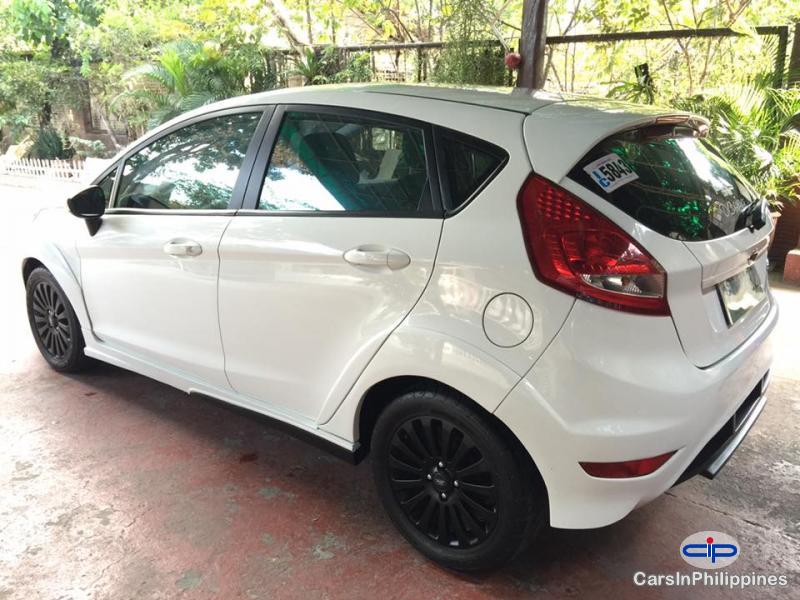 Ford Fiesta Manual 2011 - image 2