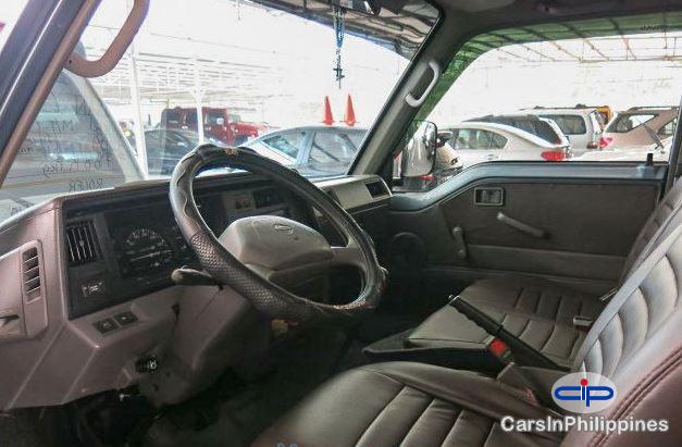 Nissan Urvan - image 5