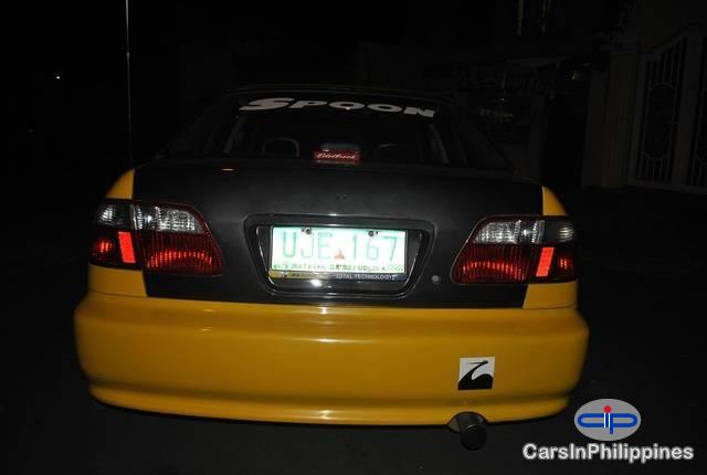 Honda Civic - image 2