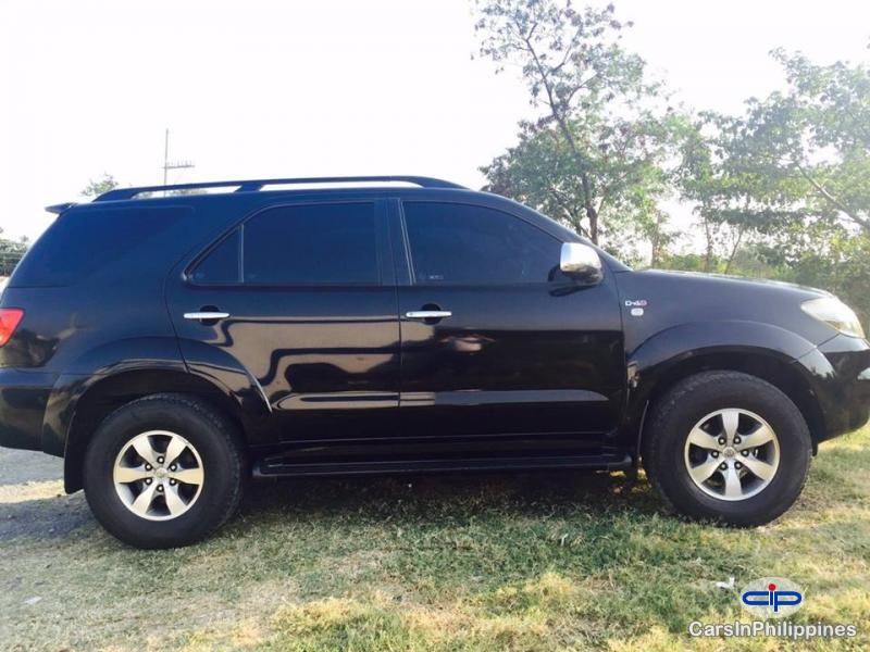 Toyota Fortuner Automatic - image 5